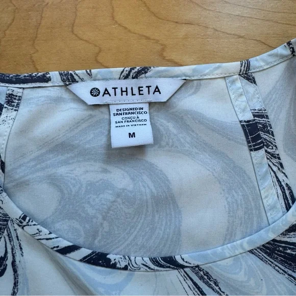 Athleta zephyr tank - Picture 5 of 9